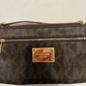 Authentic Michael Kors wristlet